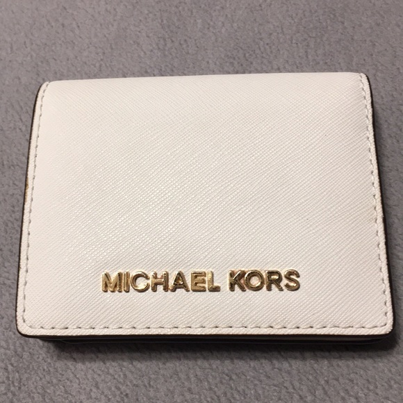 Michael Kors Handbags - NWOT Michael Kors White Wallet